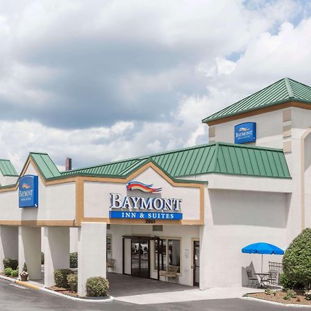 Baymont By Wyndham Greensboro/Coliseum Esterno foto