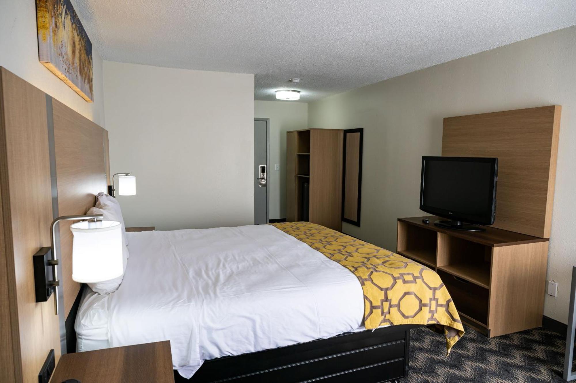Baymont By Wyndham Greensboro/Coliseum Esterno foto