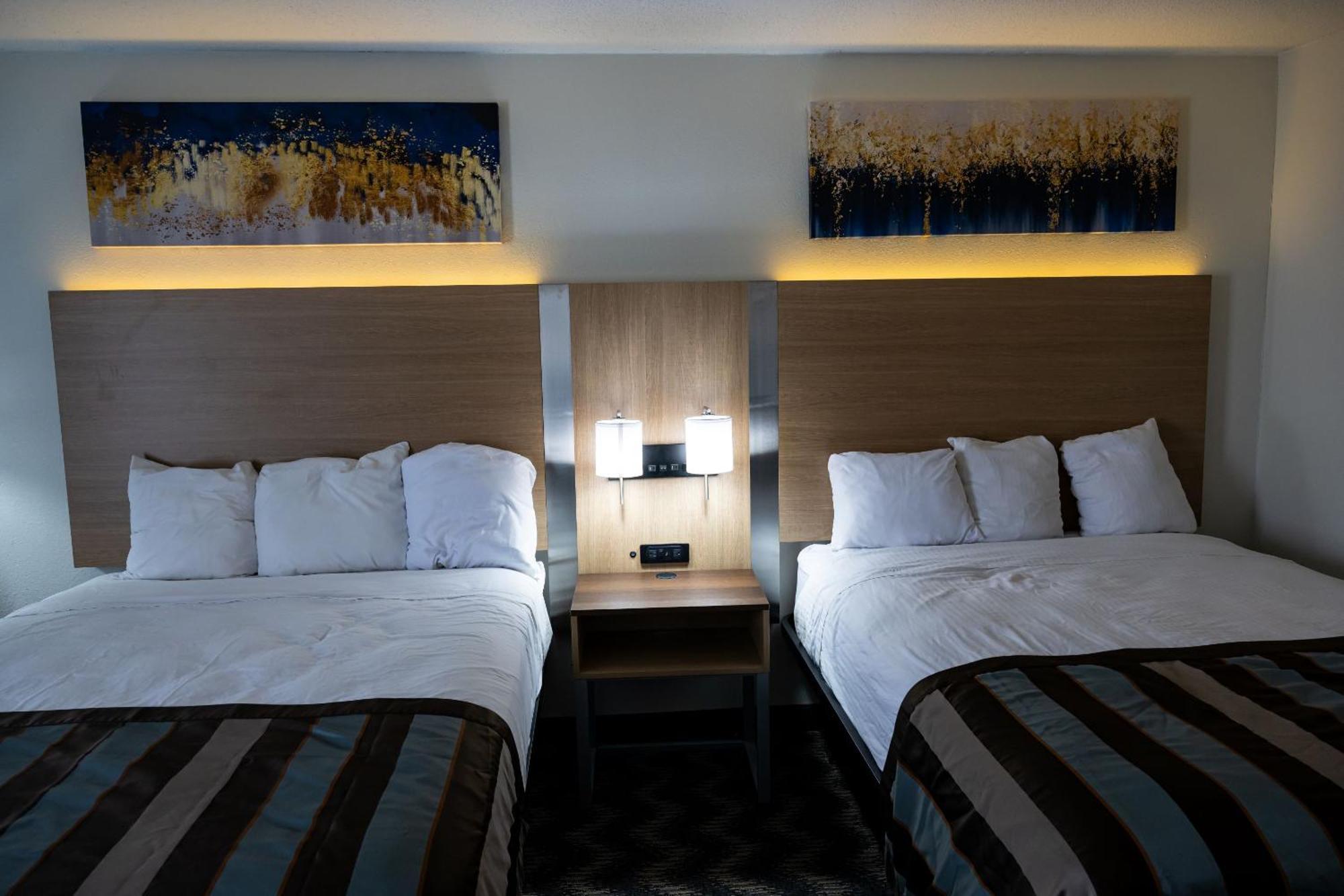 Baymont By Wyndham Greensboro/Coliseum Esterno foto